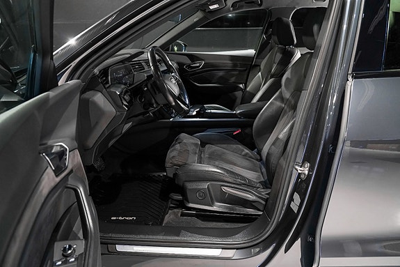 Audi e-tron 21 of 30