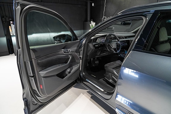 Audi e-tron 18 of 30