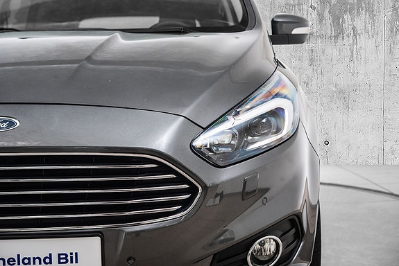 Ford S-MAX 9 of 28