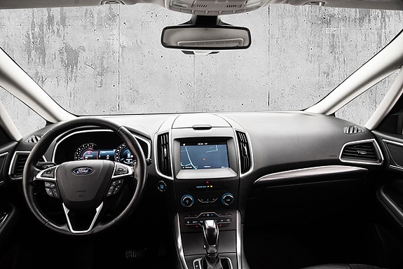 Ford S-MAX 22 of 28