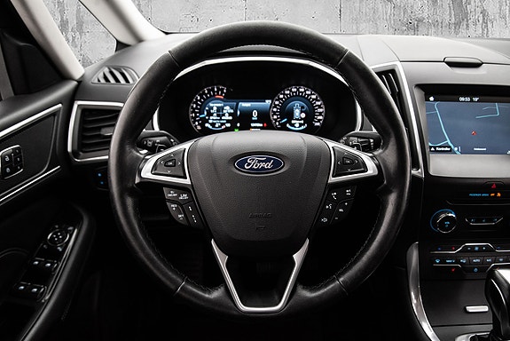 Ford S-MAX 23 of 28