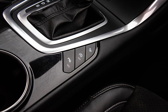 Ford S-MAX 18 of 28