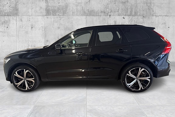 Volvo XC60 2 of 23