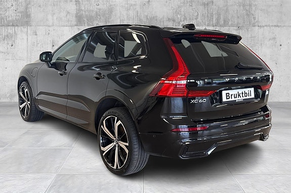 Volvo XC60 3 of 23