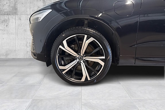 Volvo XC60 9 of 23