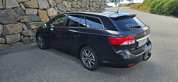 Toyota Avensis 4 of 30