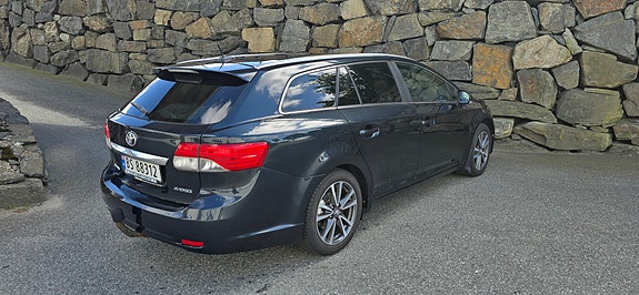 Toyota Avensis 6 of 30