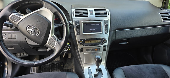 Toyota Avensis 13 of 30