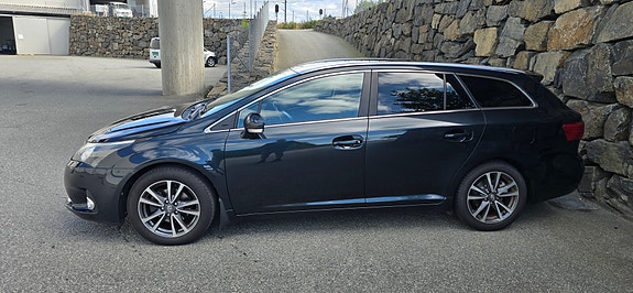 Toyota Avensis 8 of 30