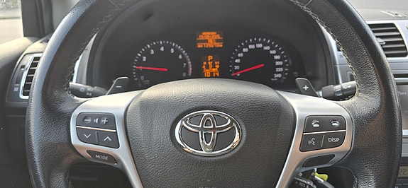 Toyota Avensis 21 of 30