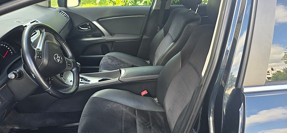 Toyota Avensis 10 of 30