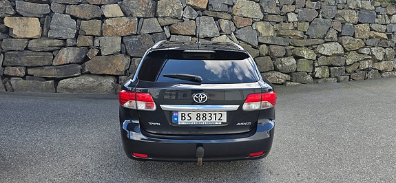 Toyota Avensis 5 of 30