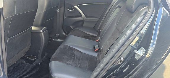 Toyota Avensis 11 of 30