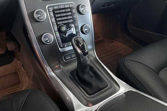 Volvo XC70 17 of 25