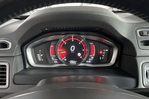 Volvo XC70 14 of 25