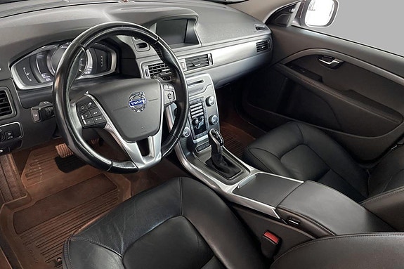 Volvo XC70 12 of 25