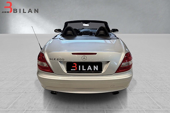Mercedes-Benz SLK200 10 of 27