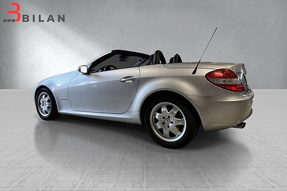 Mercedes-Benz SLK200 7 of 27