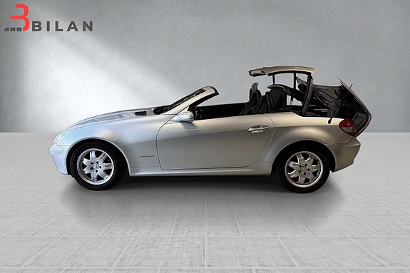 Mercedes-Benz SLK200 5 of 27