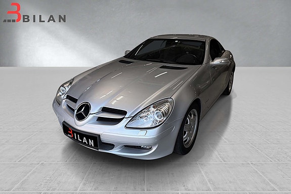 Mercedes-Benz SLK200 2 of 27