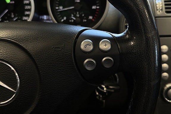Mercedes-Benz SLK200 22 of 27