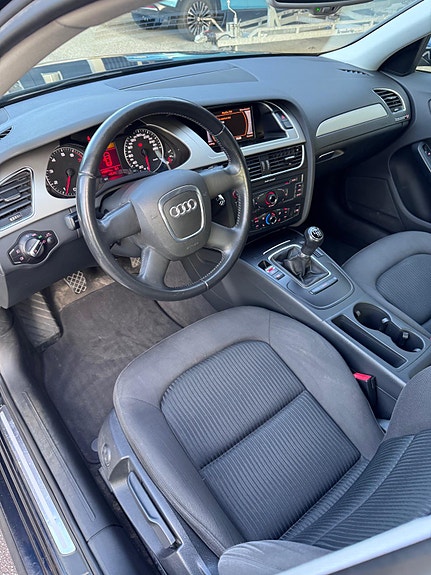 Audi A4 14 of 30