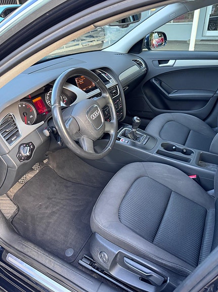 Audi A4 13 of 30