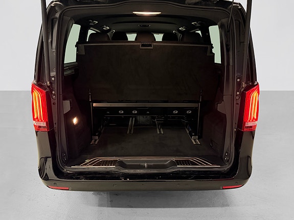 Mercedes-Benz EQV300 19 of 30