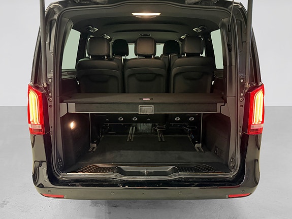 Mercedes-Benz EQV300 18 of 30
