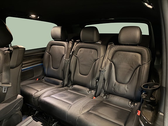Mercedes-Benz EQV300 17 of 30