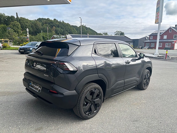 Suzuki eVitara 7 of 14