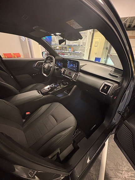 Suzuki eVitara 13 of 14