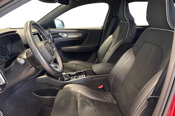 Volvo XC40 10 of 23