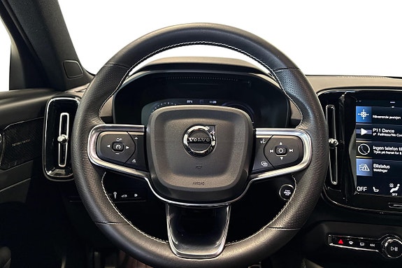 Volvo XC40 19 of 23
