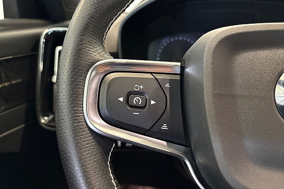 Volvo XC40 21 of 23