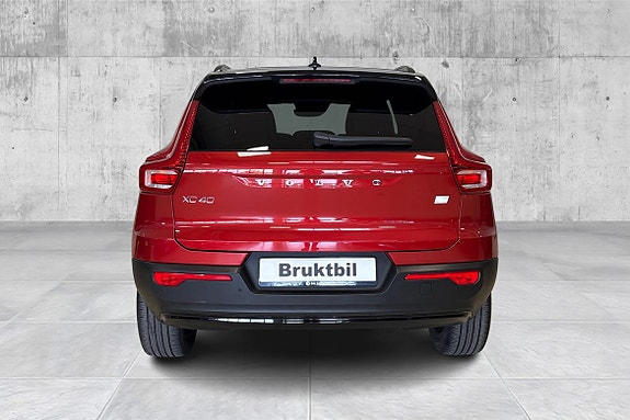 Volvo XC40 4 of 23