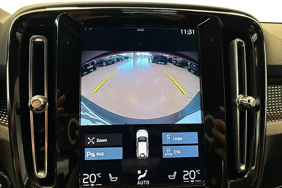 Volvo XC40 12 of 23
