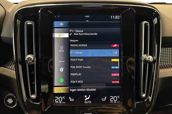 Volvo XC40 14 of 23