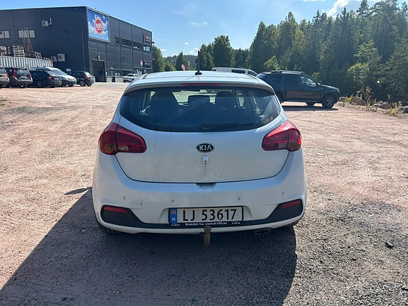 Kia Ceed 4 of 6