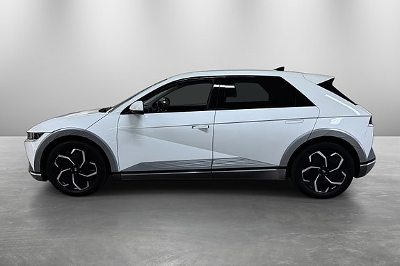 Hyundai Ioniq 5 2 of 21