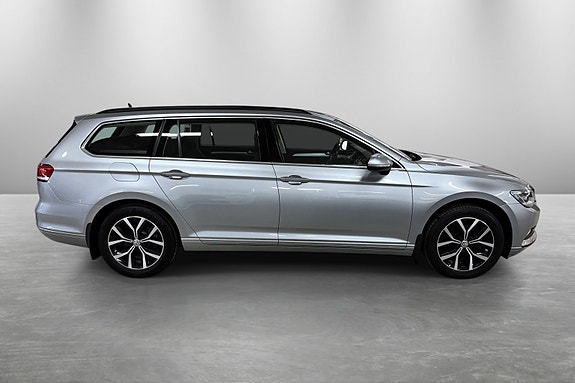 Volkswagen Passat 6 of 25