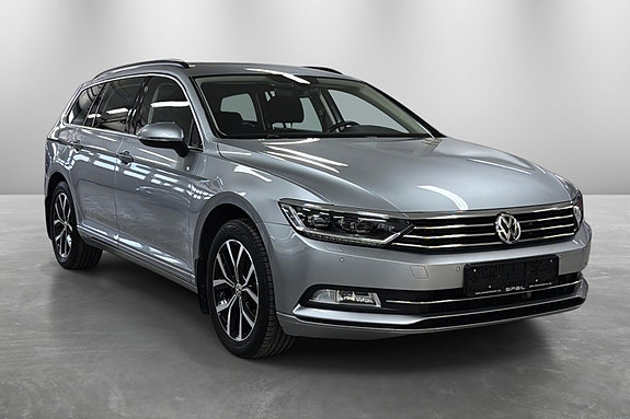 Volkswagen Passat 7 of 25