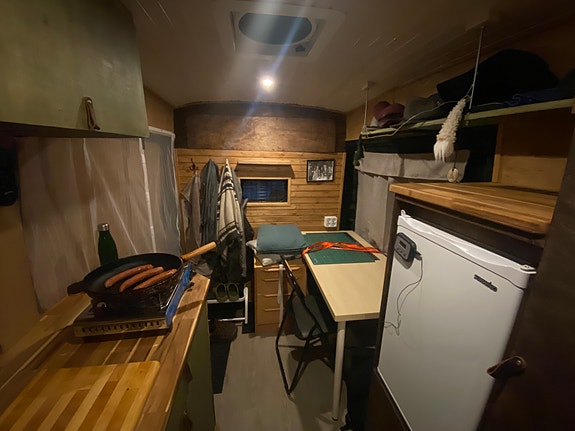 Ford Transit L4 Campervan 18 of 20