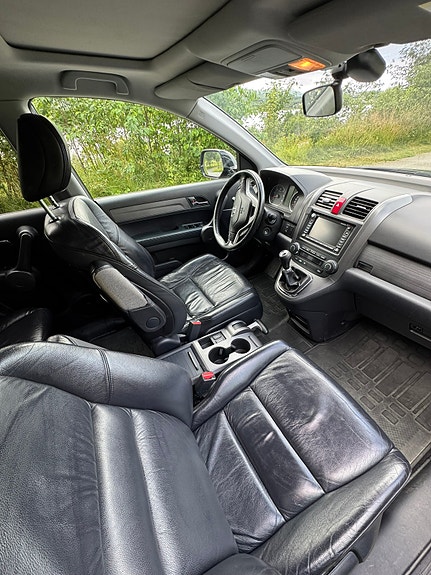 Honda CR-V 12 of 27