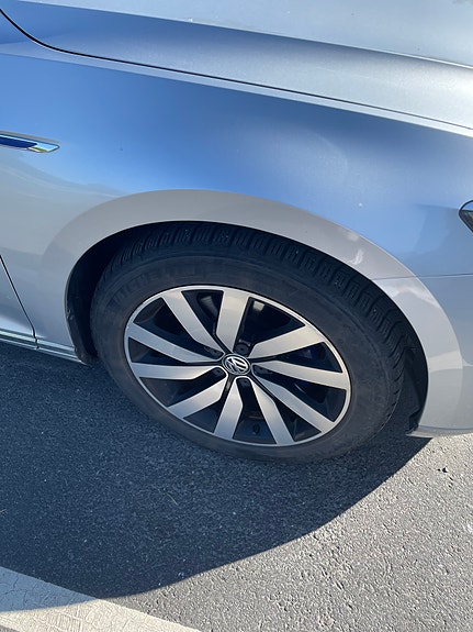 Volkswagen Passat 3 of 13