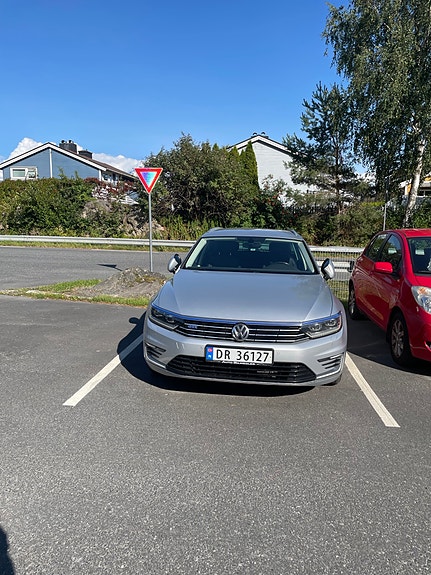 Volkswagen Passat 5 of 13