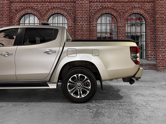 Mitsubishi L200 7 of 30