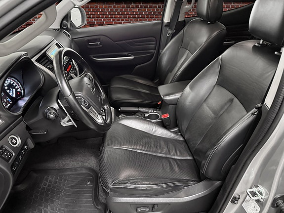 Mitsubishi L200 18 of 30