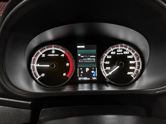 Mitsubishi L200 25 of 30
