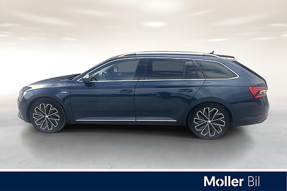 Skoda Superb 8 of 26